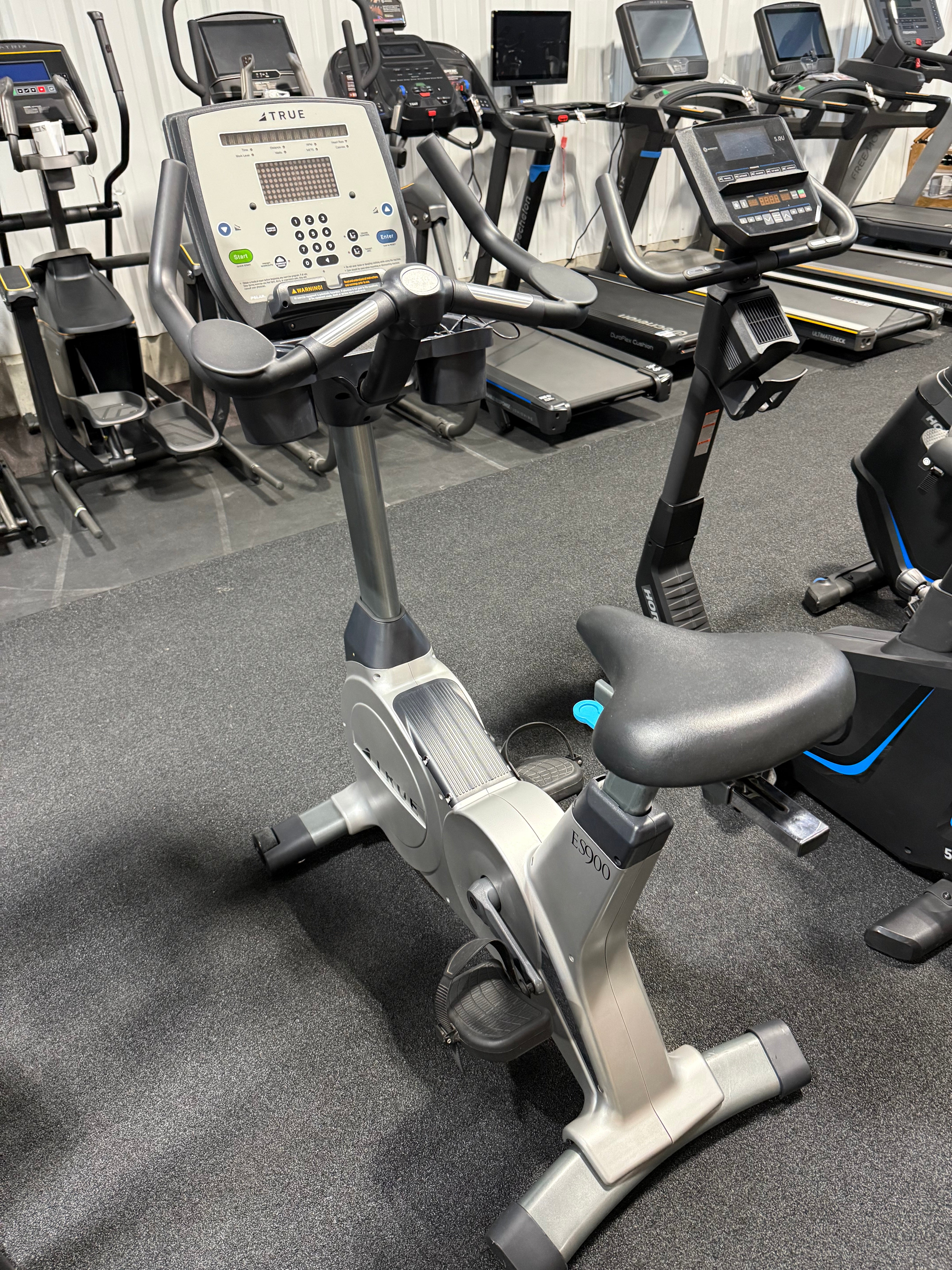 Used True Fitness E900 Upright Bike
