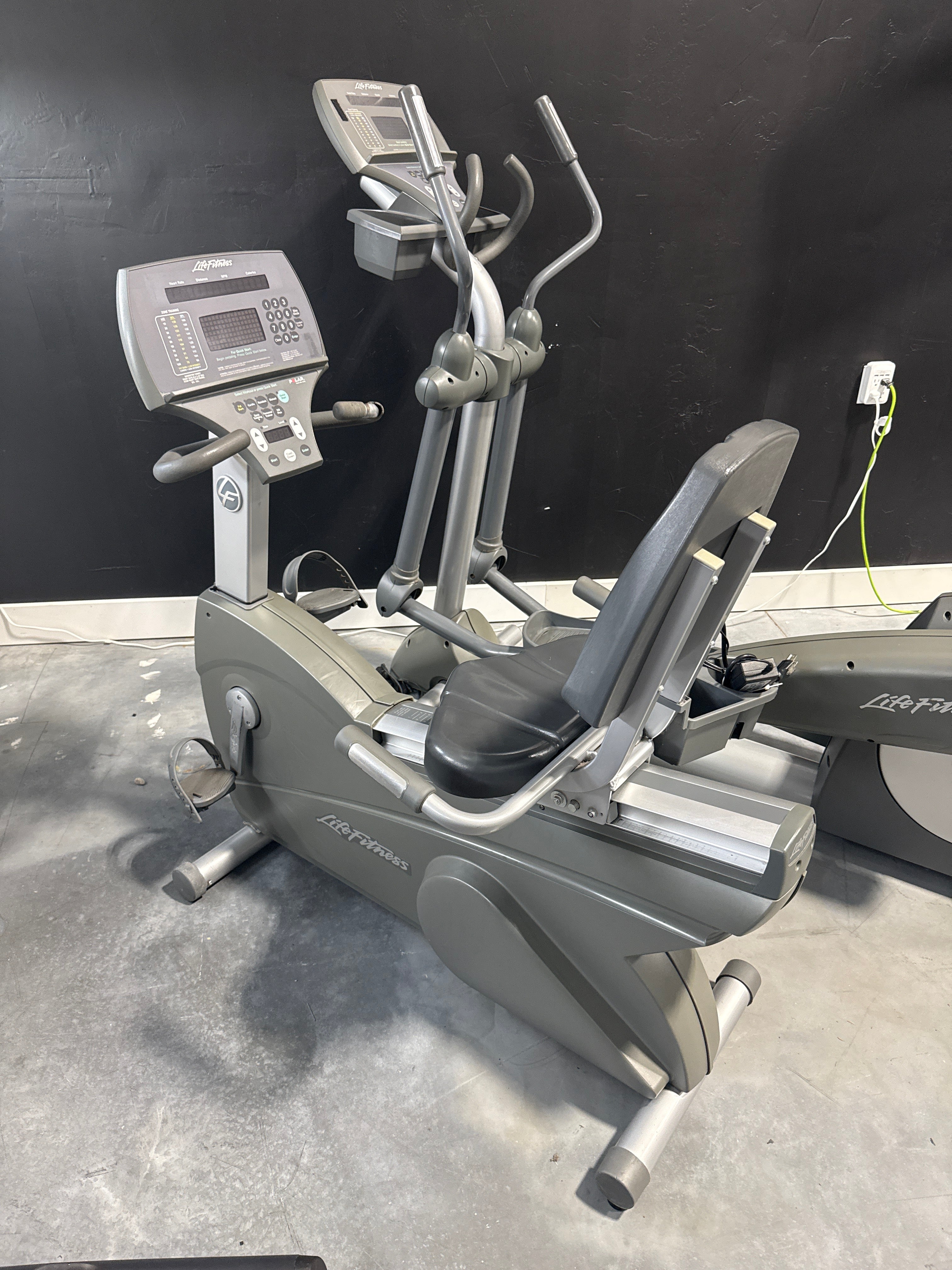 Used Life Fitness 95RI Commercial Recumbent Bike