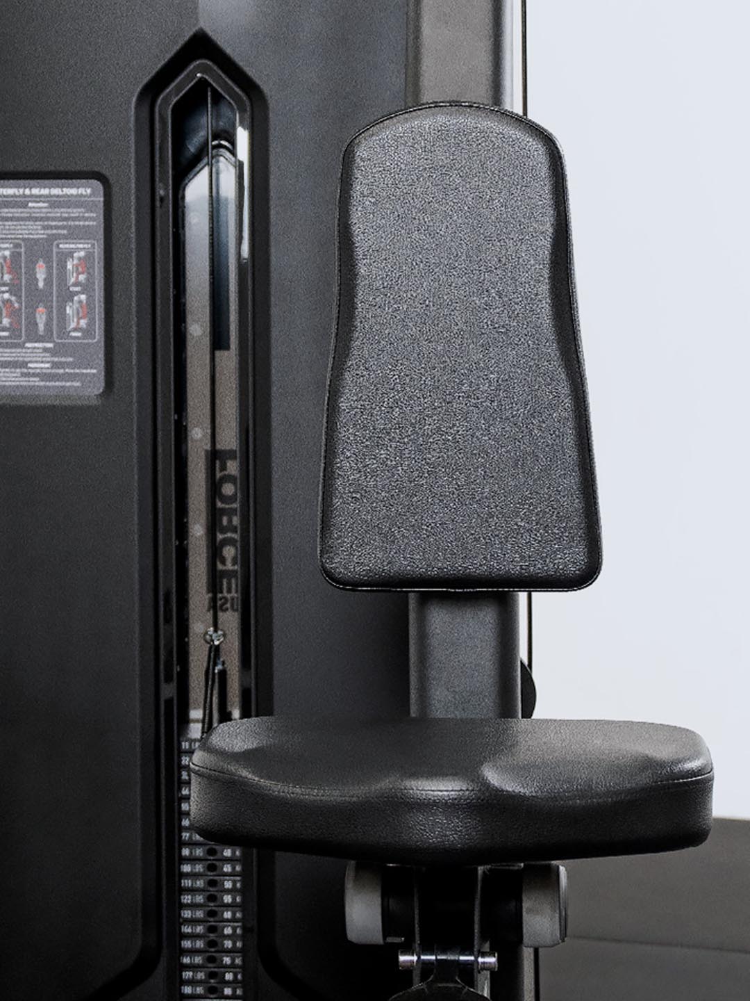 Solitude Rear Deltoid / Pec Fly Machine