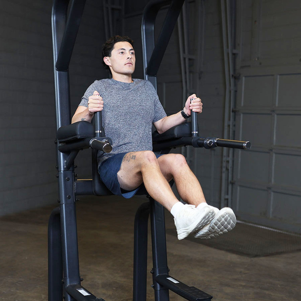 Pro ClubLine Vertical Knee Raise and Pull Up