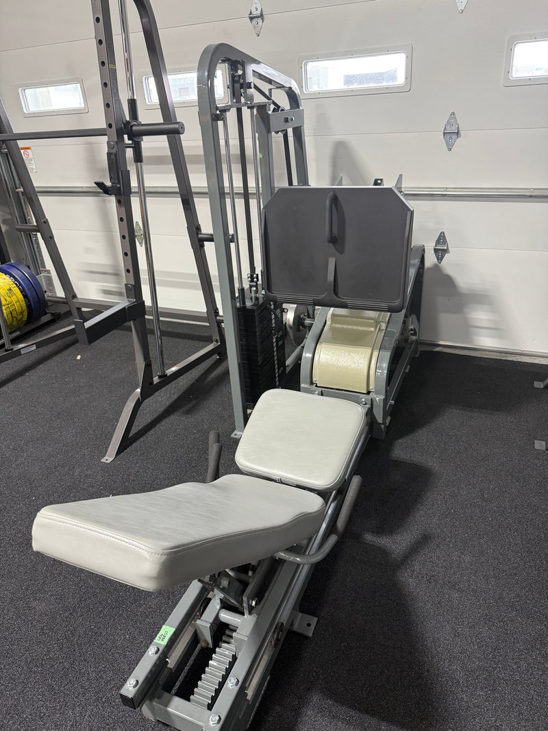 Used Nautilus 2ST Leg Press