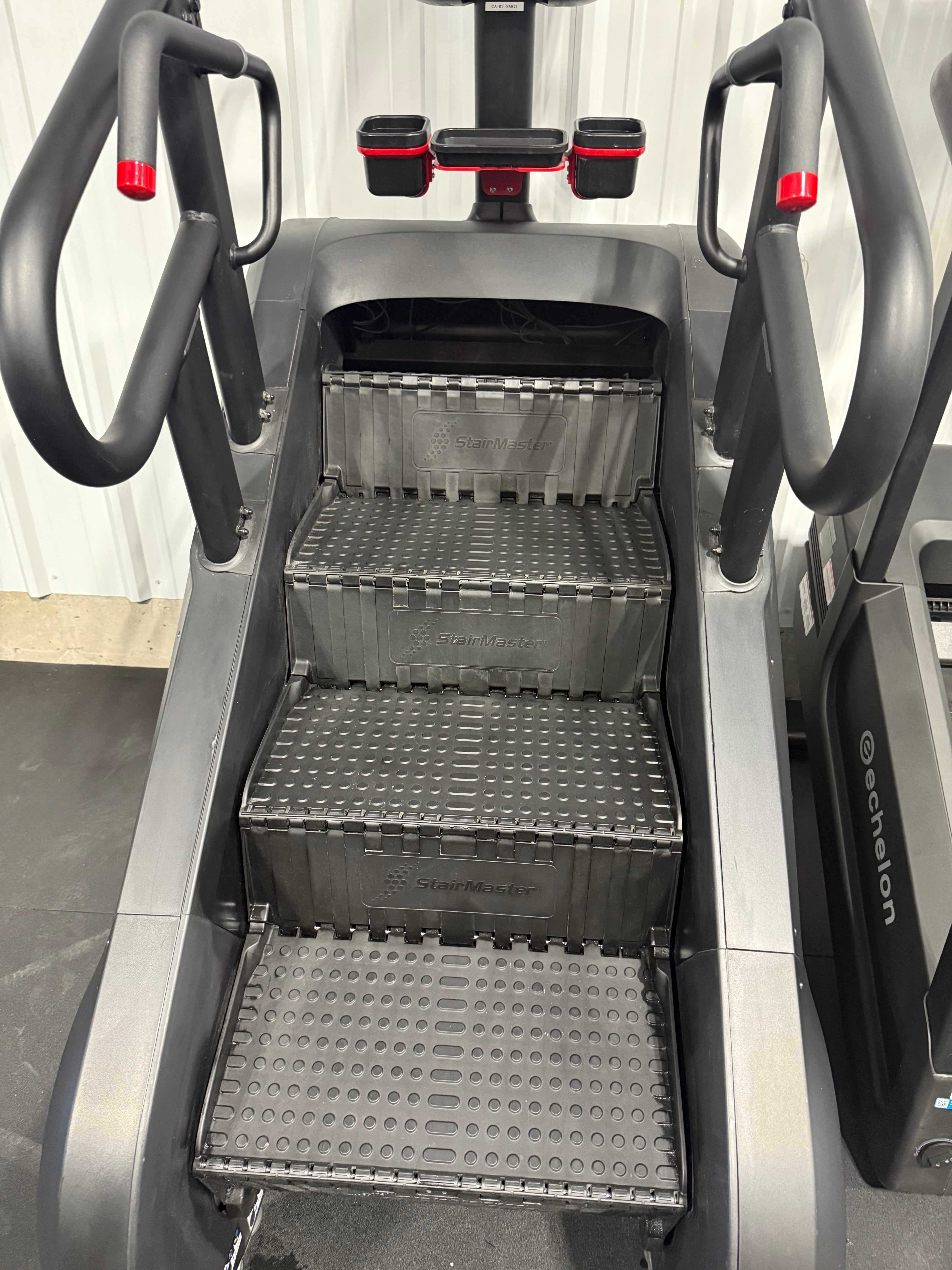 Stairmaster 10 Series Gauntlet w/10" Openhub Display (Certified Pre-Owned)