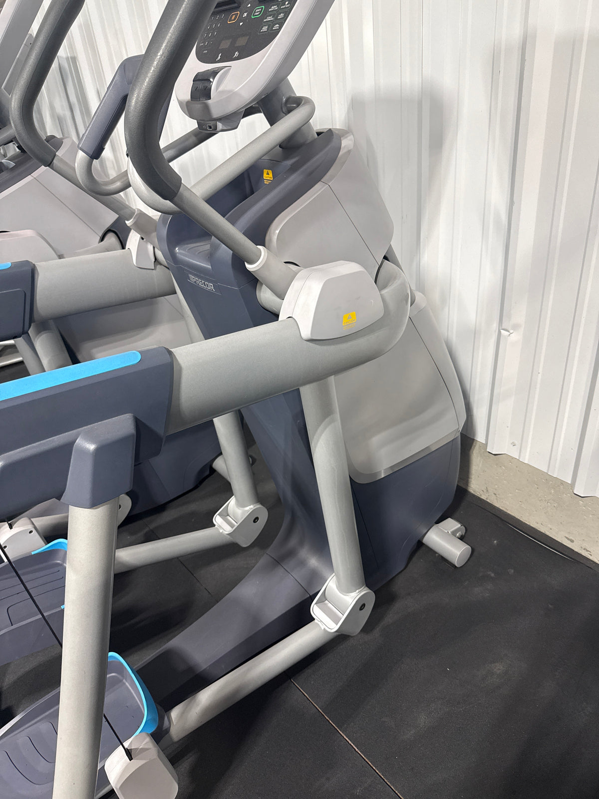 Precor AMT 835 with Open Stride (cosmetically damaged console (Certified Pre-Owned) (Copy)