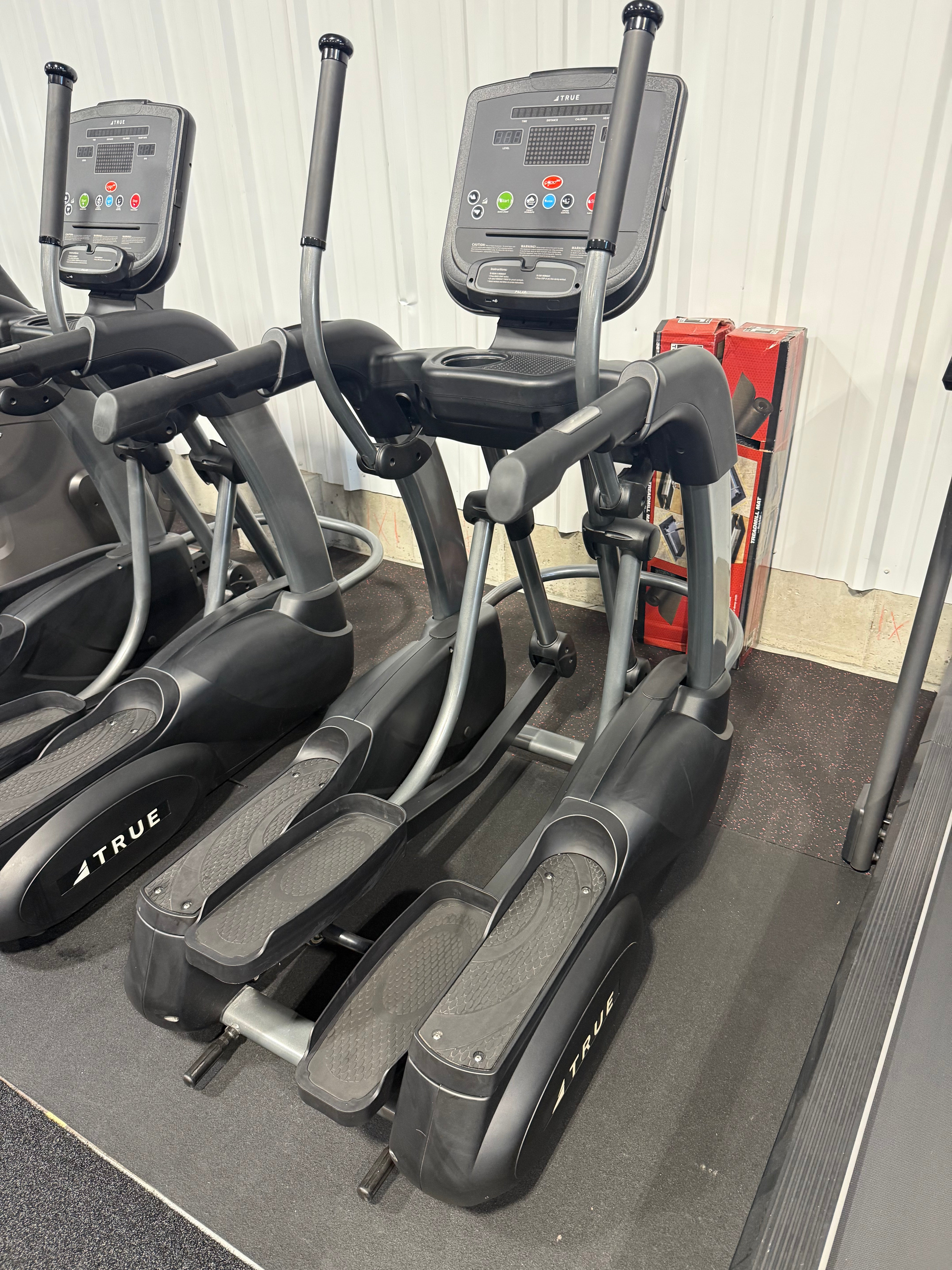 Used True Fitness C400 Elliptical