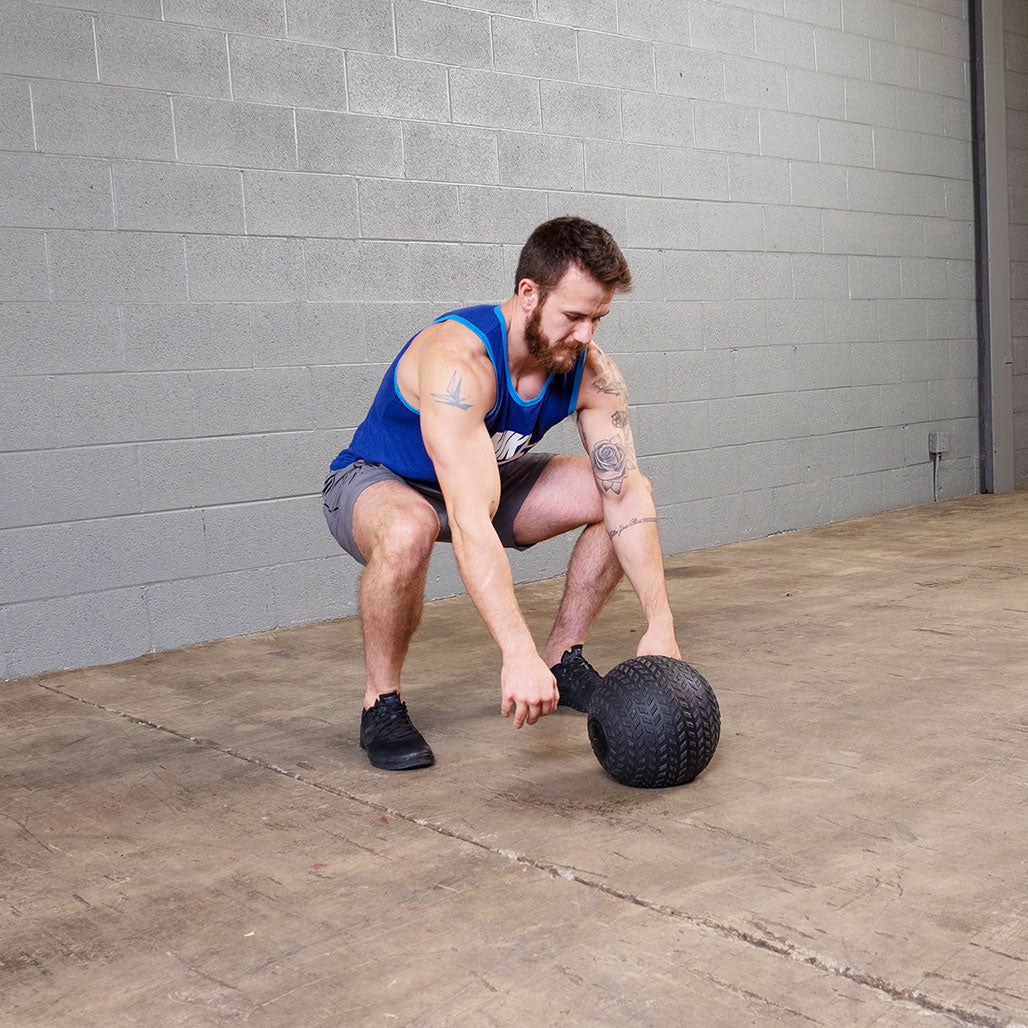 Body-Solid Tools Tire Tread Slam Balls, from 10 to 30 lbs. - tread texture detail