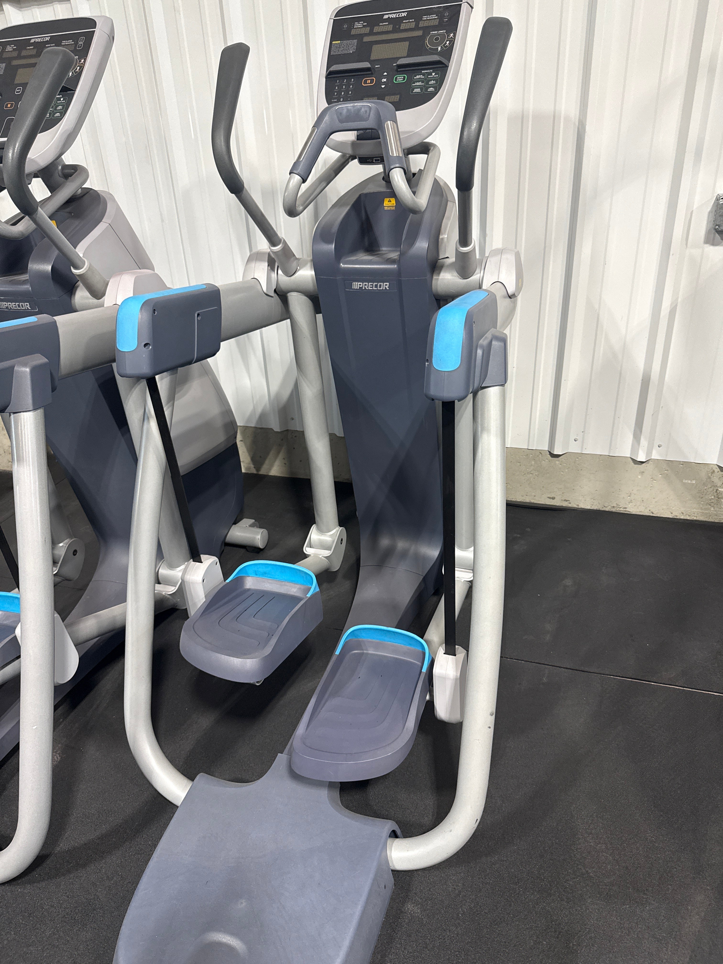 Precor AMT 835 with Open Stride (cosmetically damaged console (Certified Pre-Owned) (Copy)
