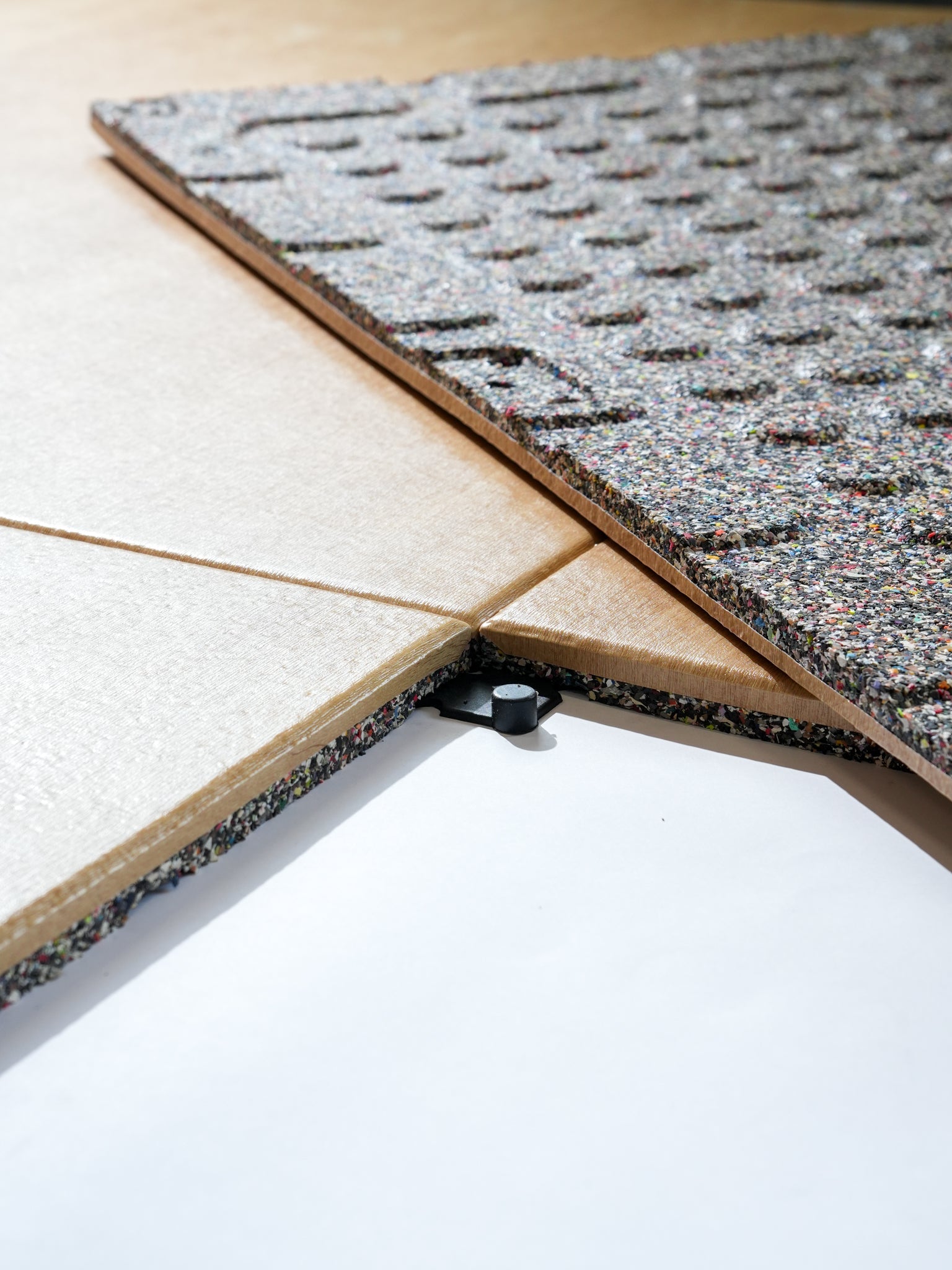 VersaFit™ Gapless WoodGrain Floor Tiles