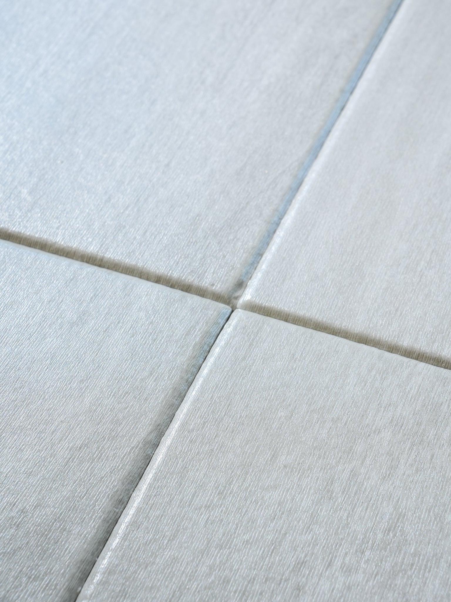 VersaFit™ Gapless WoodGrain Floor Tiles