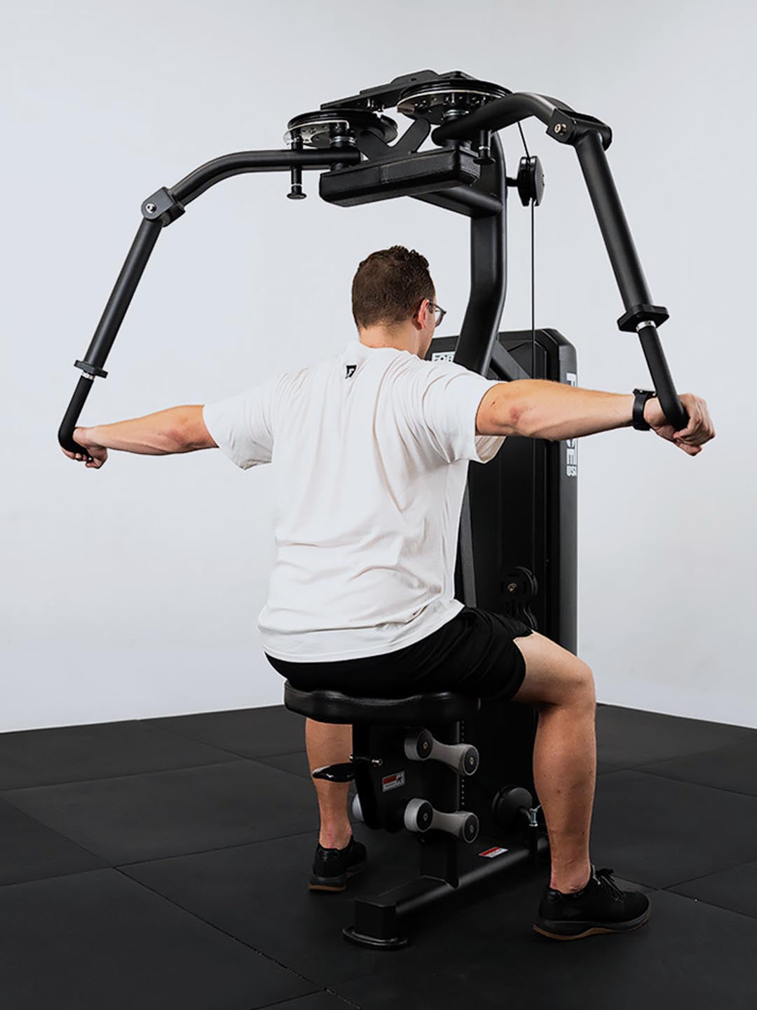 Solitude Rear Deltoid / Pec Fly Machine