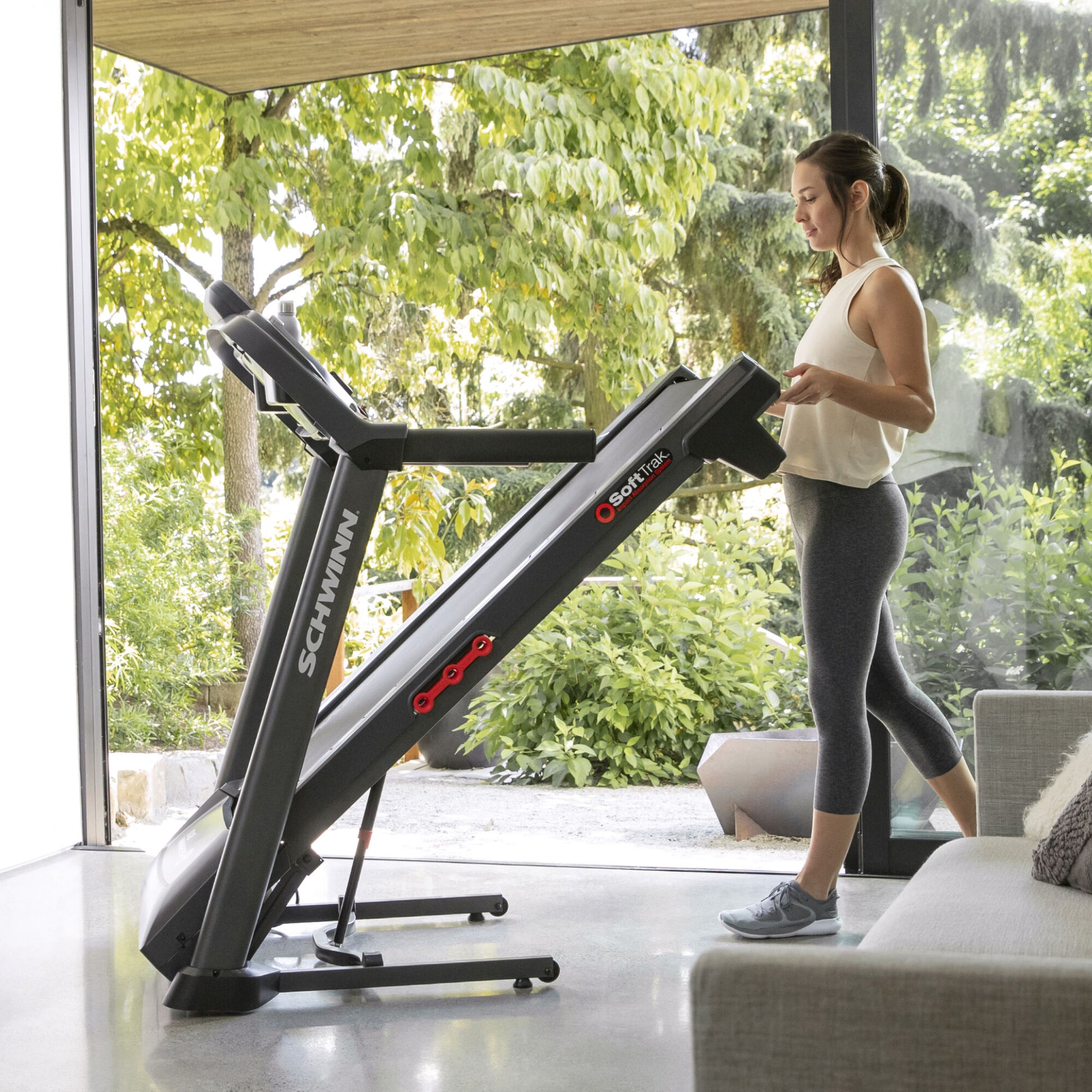 Schwinn 810 Treadmill